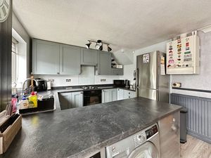 Kitchen- click for photo gallery